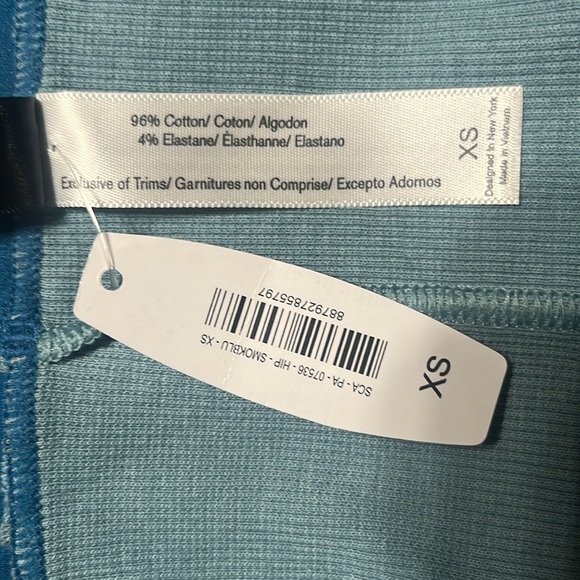 5/$25 
Adore Me Panty Sz XS Blue Hipster Button Detail Textured - Picture 4 of 4